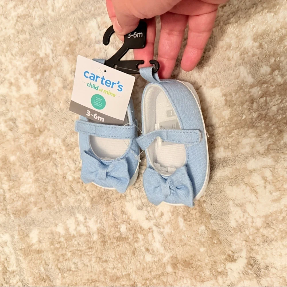 Carter's Light Blue Baby Walker Shoes with bows size 3/6M-NWT